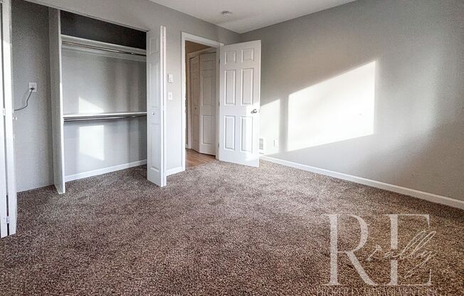 2 beds, 1 bath, $1,950, Unit 1225