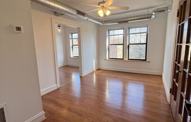 Studio, 1 bath, 750 sqft, $1,400