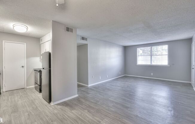 2 beds, 1.5 baths, 962 sqft, $1,249, Unit E11