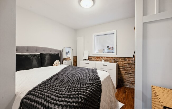 2 beds, 1 bath, 800 sqft, $3,700, Unit 1A