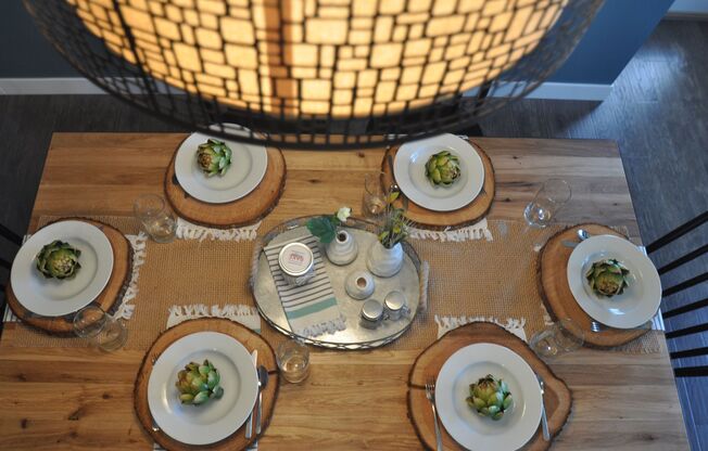 3 beds, 2.5 baths, $2,395, Unit 343