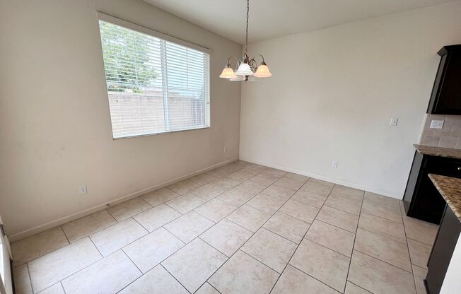 $2,350.00 Ashlan & Leonard, 3 bedroom - Amanecer Ave, Clovis