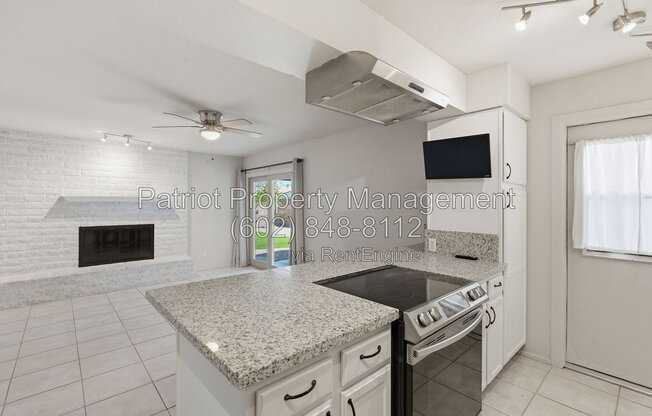 1986 E RICHARDS DR