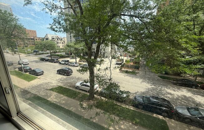 Studio, 1 bath, 400 sqft, $850, Unit #319