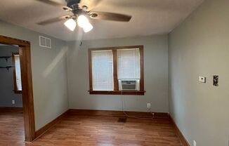 2 beds, 1 bath, $1,099