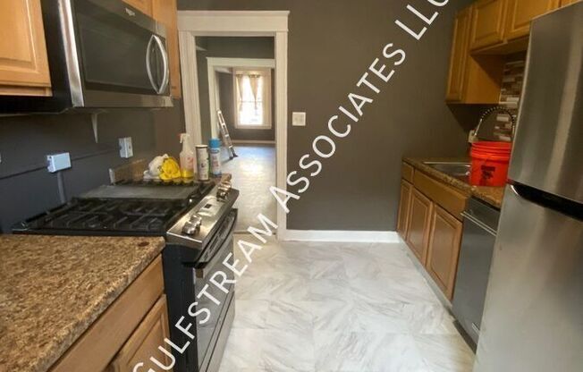725 BARTLETT AVE