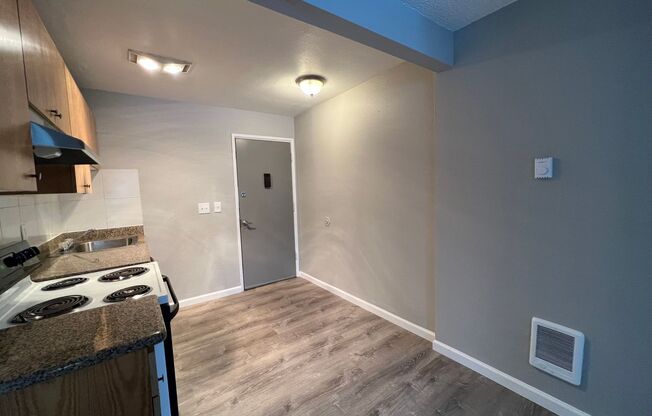 1 bed, 1 bath, 500 sqft, $1,100, Unit 08-B