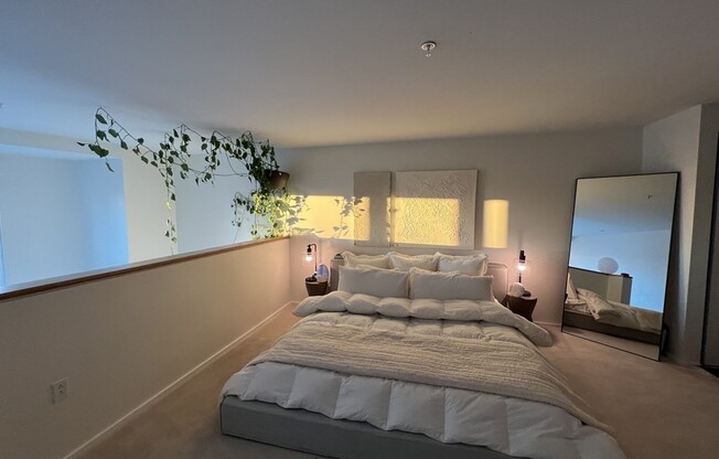 1 bed, 1.5 baths, 826 sqft, $3,350, Unit 527