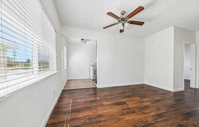 1735 W 120 ST