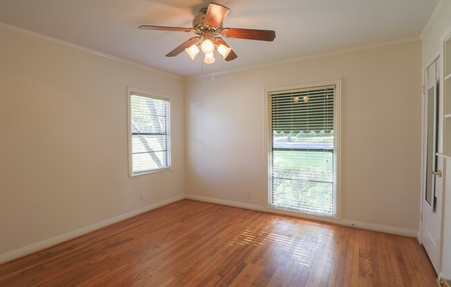 2 beds, 1 bath, $2,050