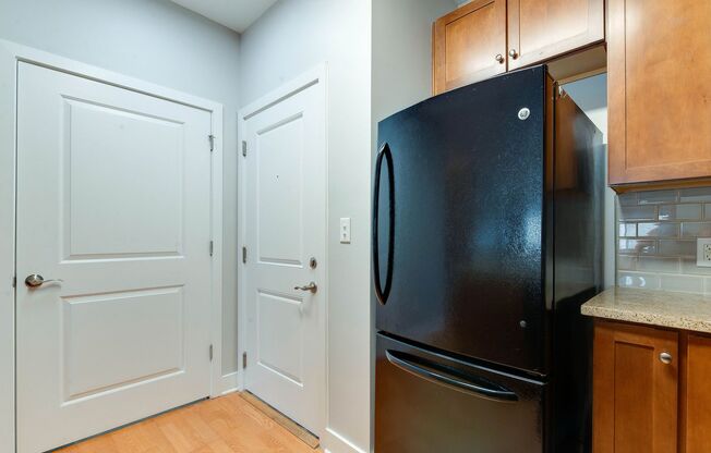 1 bed, 1 bath, $1,400, Unit # 407