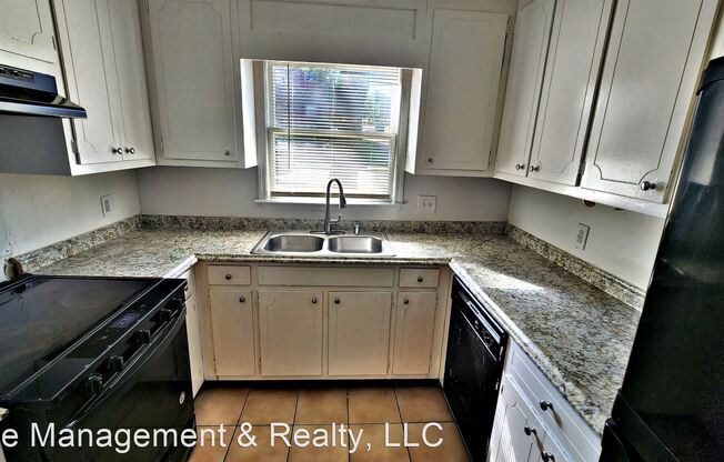 1502 Barrington NW