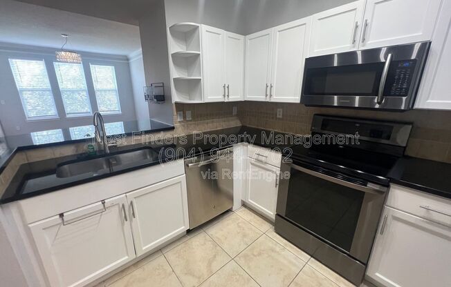 1 bed, 1 bath, 774 sqft, $1,350, Unit Unit 341
