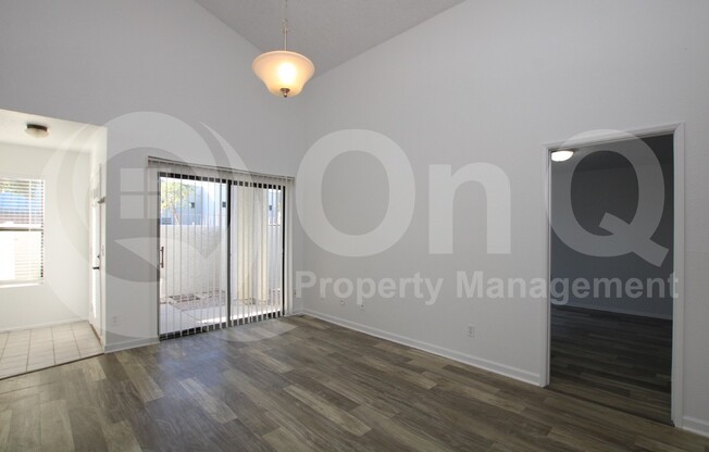 3 beds, 3 baths, 1,391 sqft, $1,899, Unit 1084