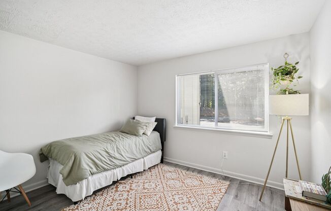 3 beds, 2 baths, 1,275 sqft, $1,749, Unit 12G