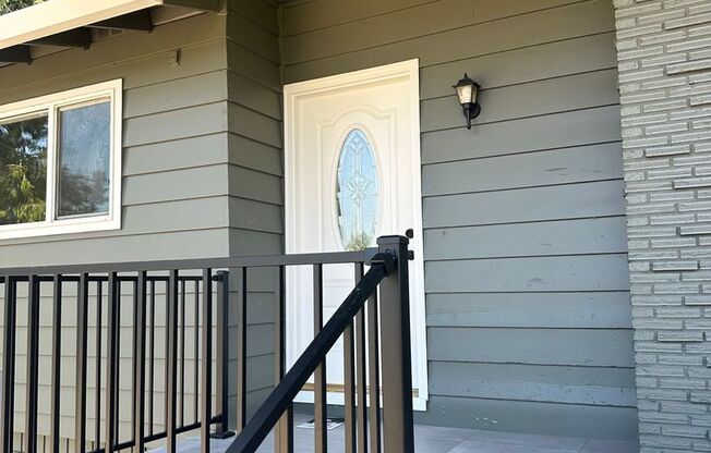 Beautifully Refreshed Home on Several Acres in Oregon city off Forsyth Road. 15 minutes from Highway 213 and 205.