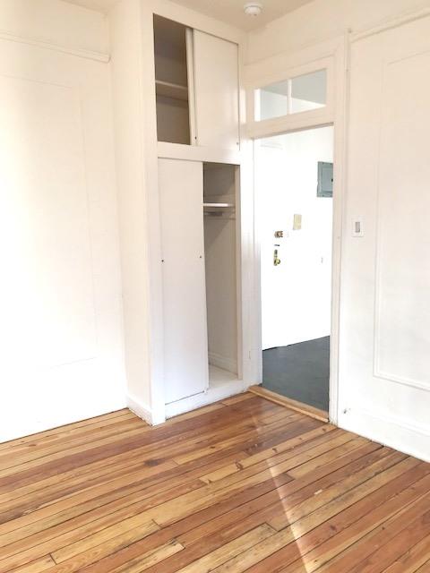 1 bed, 1 bath, 400 sqft, $3,250, Unit 18