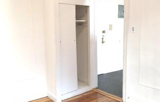 1 bed, 1 bath, 400 sqft, $3,250, Unit 18