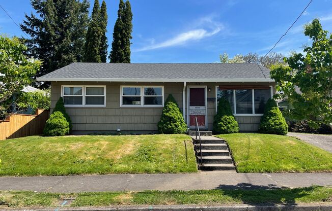 Lovely Arbor Lodge 3-Bedroom Home with Spacious Backyard