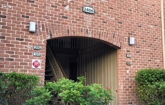 2nd story, 2/1, updated unit on the Winter Park/Maitland border!!