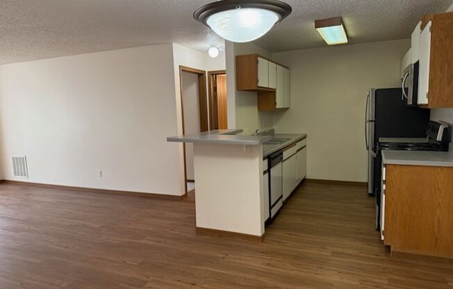 2 beds, 2 baths, 1,050 sqft, $1,260, Unit 110