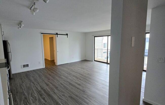 1 bed, 1 bath, 797 sqft, $2,675, Unit 10