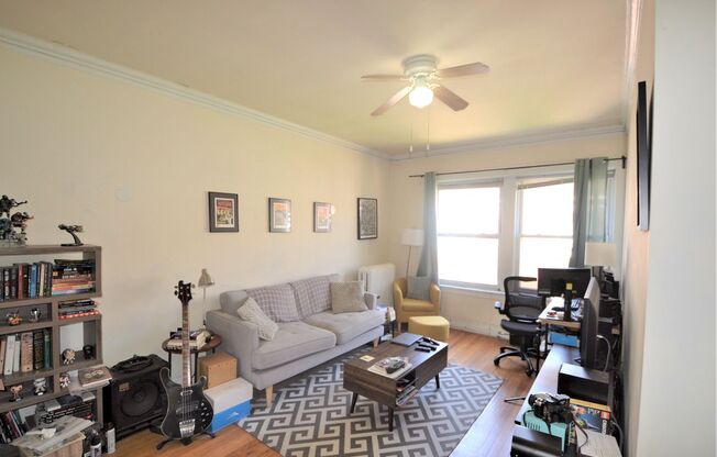 1 bed, 1 bath, 850 sqft, $1,750, Unit 4402-29