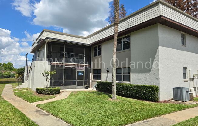 Great location! 2nd floor condo in Winter Garden