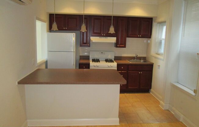 For Rent: Stylish Downtown Living at 817 Park Ave – Your Urban Oasis Awaits!