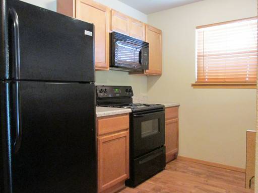 2 beds, 1 bath, $775