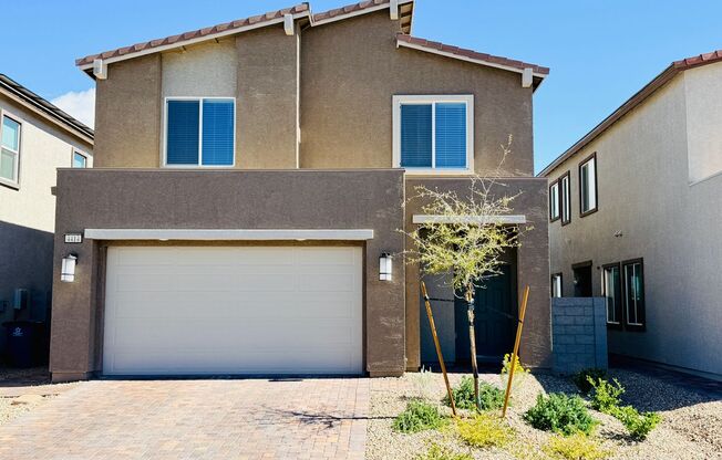 Beautiful Home-Make it yours today!