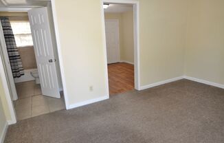 2 beds, 1 bath, $825