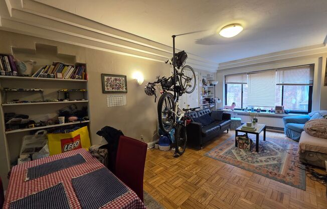 1 bed, 1 bath, $1,045, Unit 106