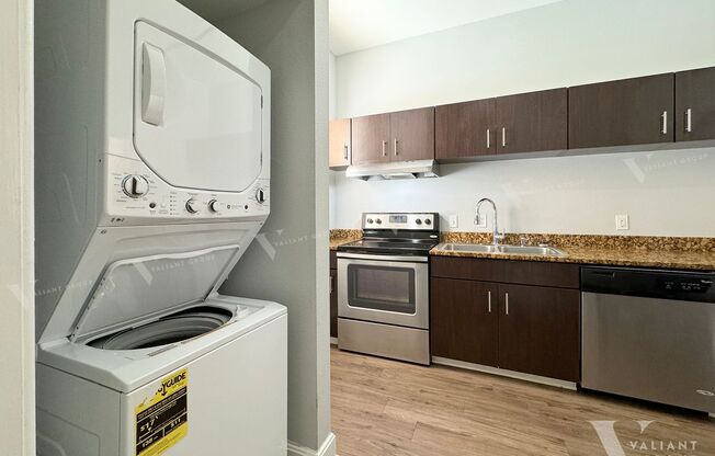 Studio, 1 bath, $780, Unit 207E