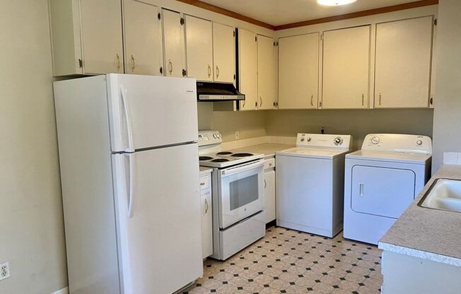 2801-2805 Stanford Rd