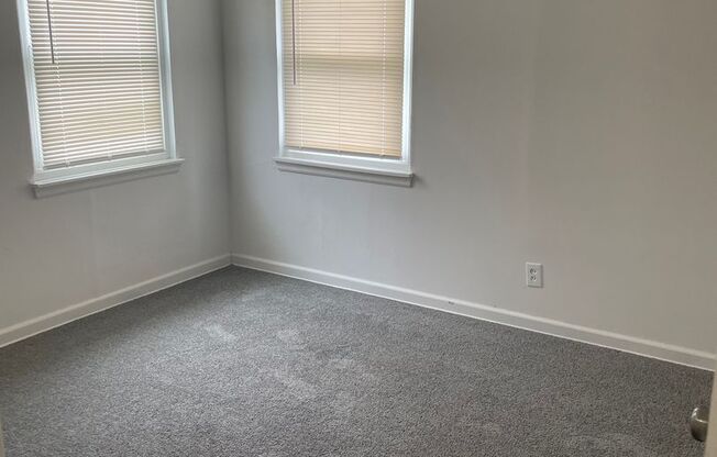 2 beds, 1 bath, $615