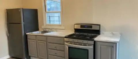 206 Aztec St