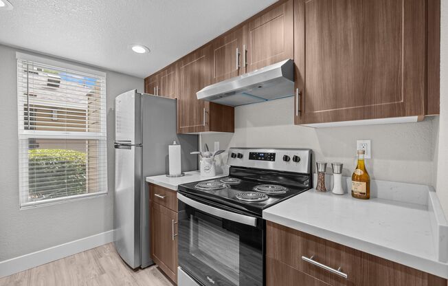 1 bed, 1 bath, 708 sqft, $1,725, Unit 142