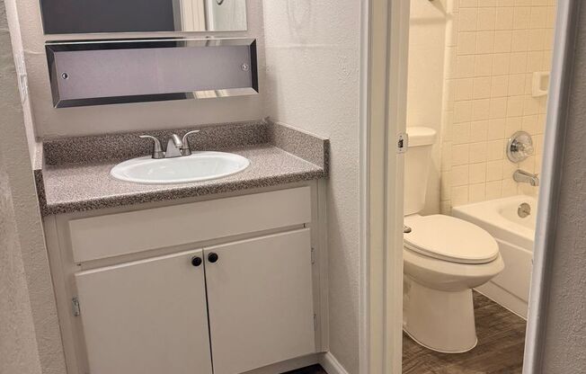 1 bed, 1 bath, 550 sqft, $990, Unit 150