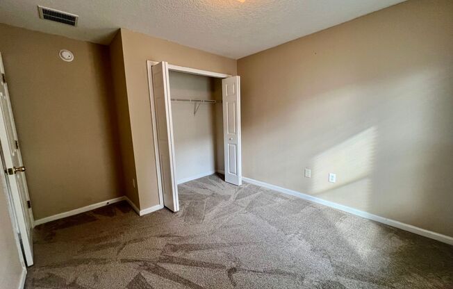 3 beds, 2 baths, $1,500, Unit # 709