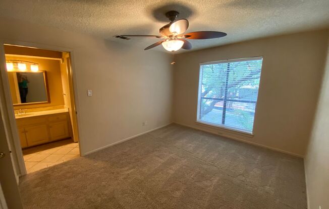 2 beds, 2 baths, 1,272 sqft, $1,800, Unit 4049 - Unit A