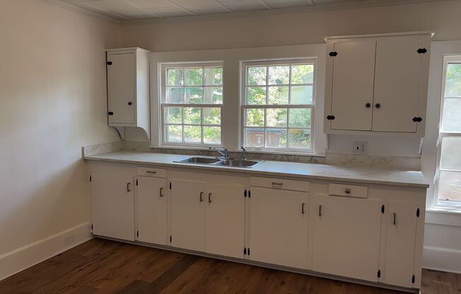 Renovated 2 bedroom 1 bathroom house