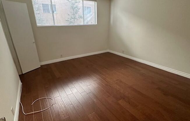 1 bed, 1 bath, $2,380, Unit 102