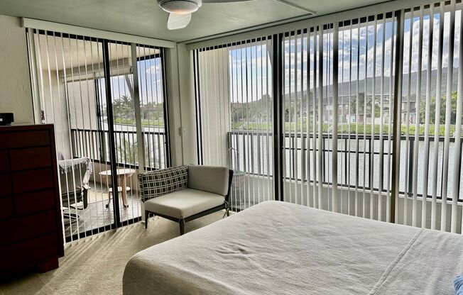 1 bed, 2 baths, $4,300