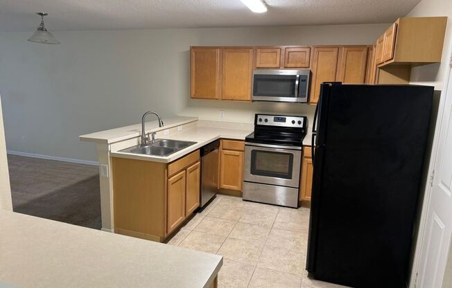 Charming 3-Bedroom Rental in Lynwood – Available Now!