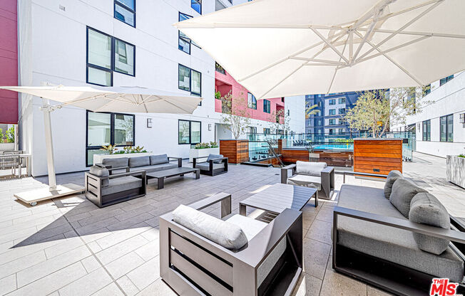 1 bed, 2 baths, 1,130 sqft, $2,800, Unit 321