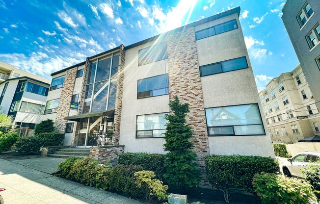 Studio, 1 bath, 459 sqft, $1,495, Unit 403