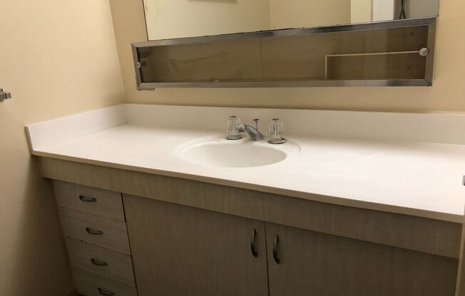 Studio, 1 bath, $1,650