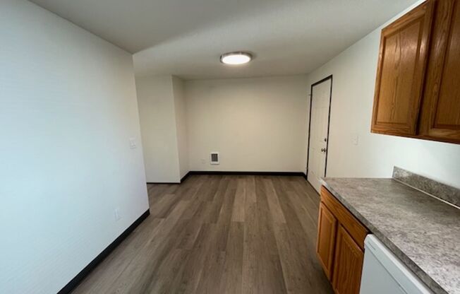 3 beds, 1 bath, $2,100