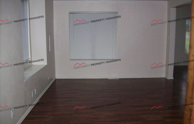 STATUS: *AVAILABLE*   | R163A | $1795